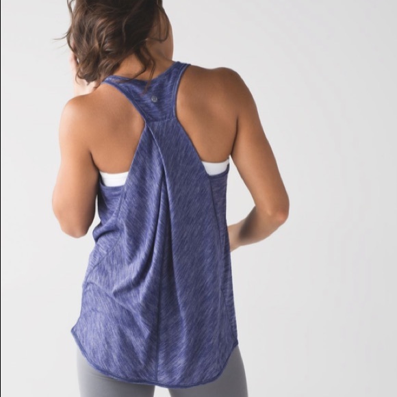 Lululemon-Essential Tank